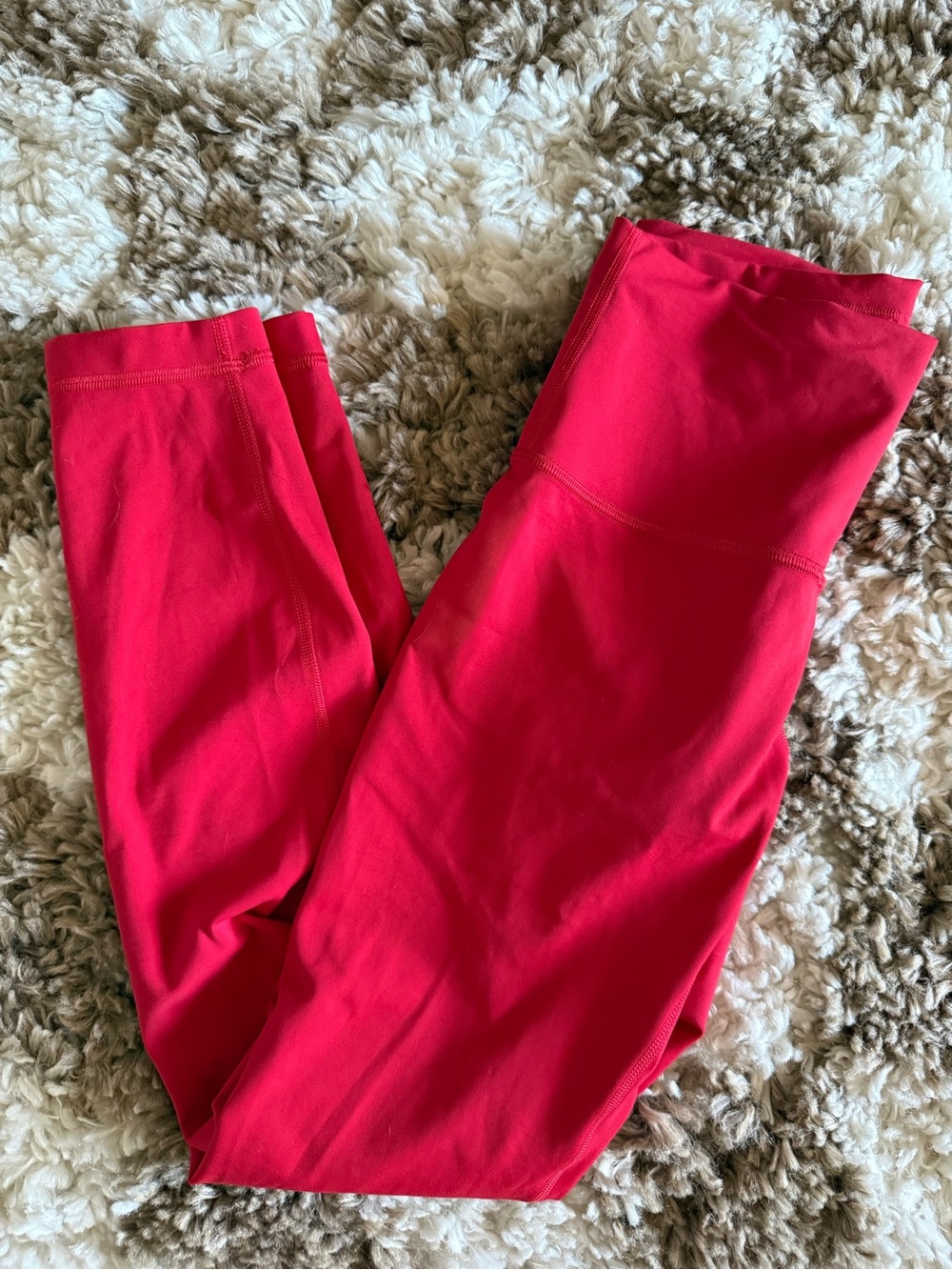 Red Lululemon Wunder Train 7/8 leggings